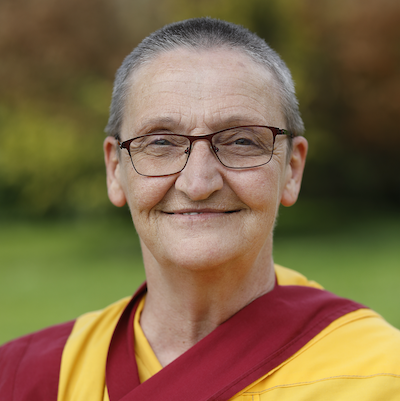 Photo Guèn Kelsang Gyalwang réduite